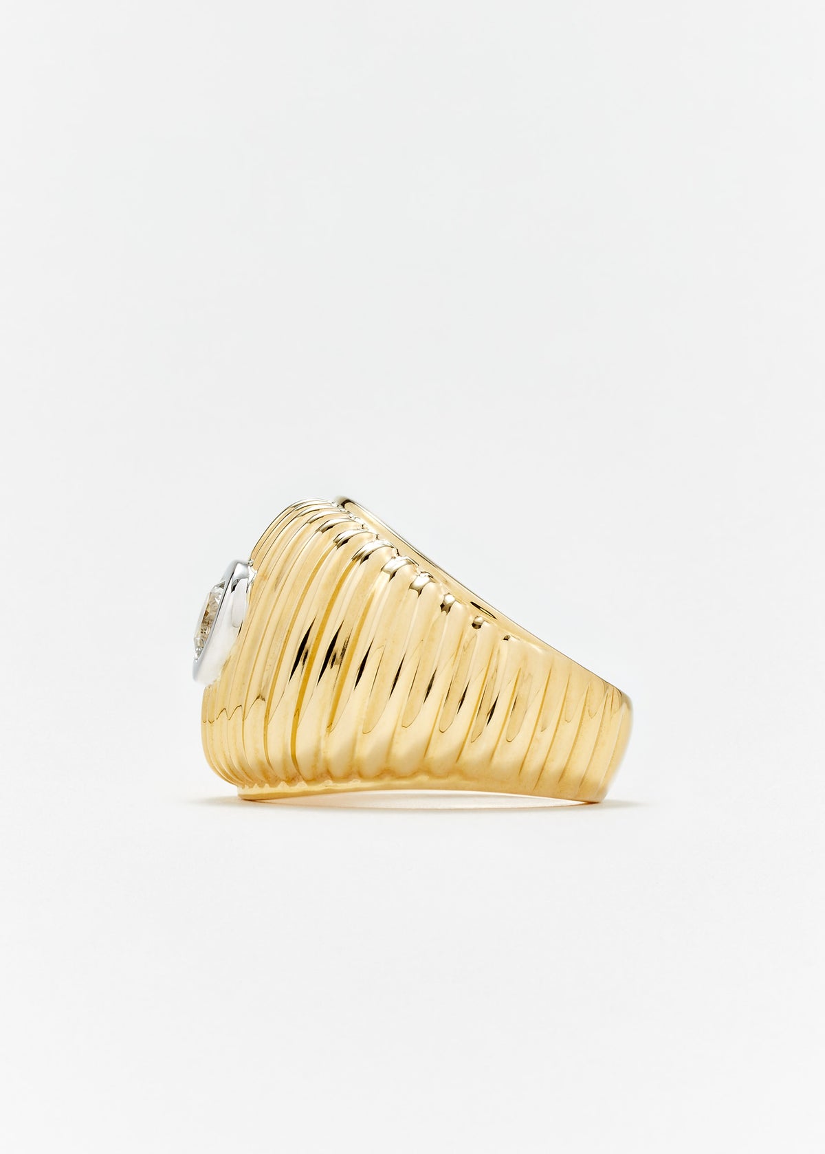 MAXI BERLINGOT TOPAZ FLUTED RING