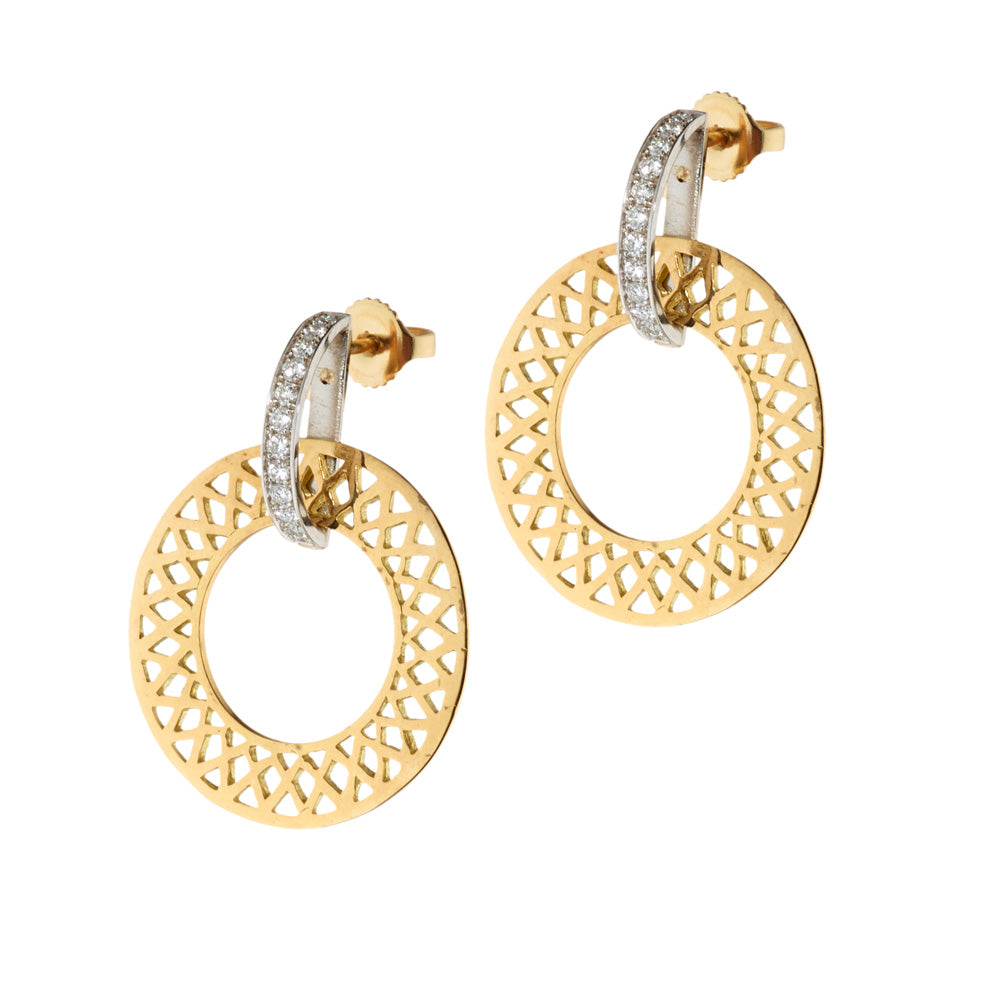 Round Crownwork® Hoops on Diamond Posts